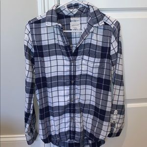 American Eagle Boyfriend Fit plaid shirt XS